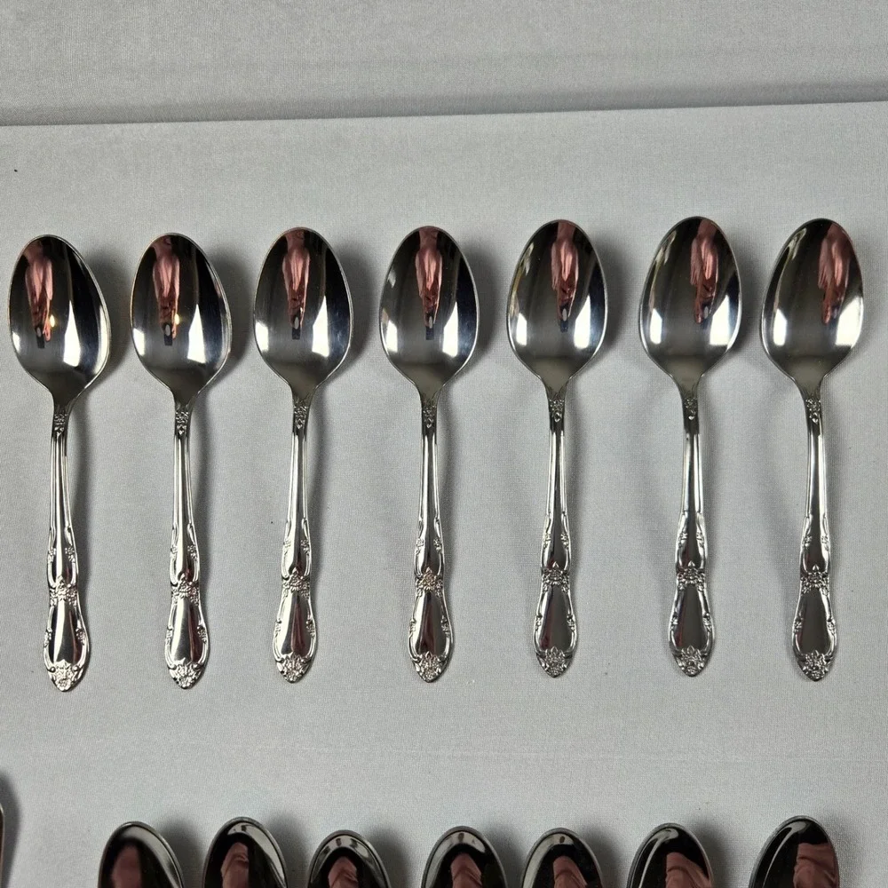 Wm A‎ Rogers Oneida Flatware Set 16pc Stainless Steel Floral Spoons Silverware